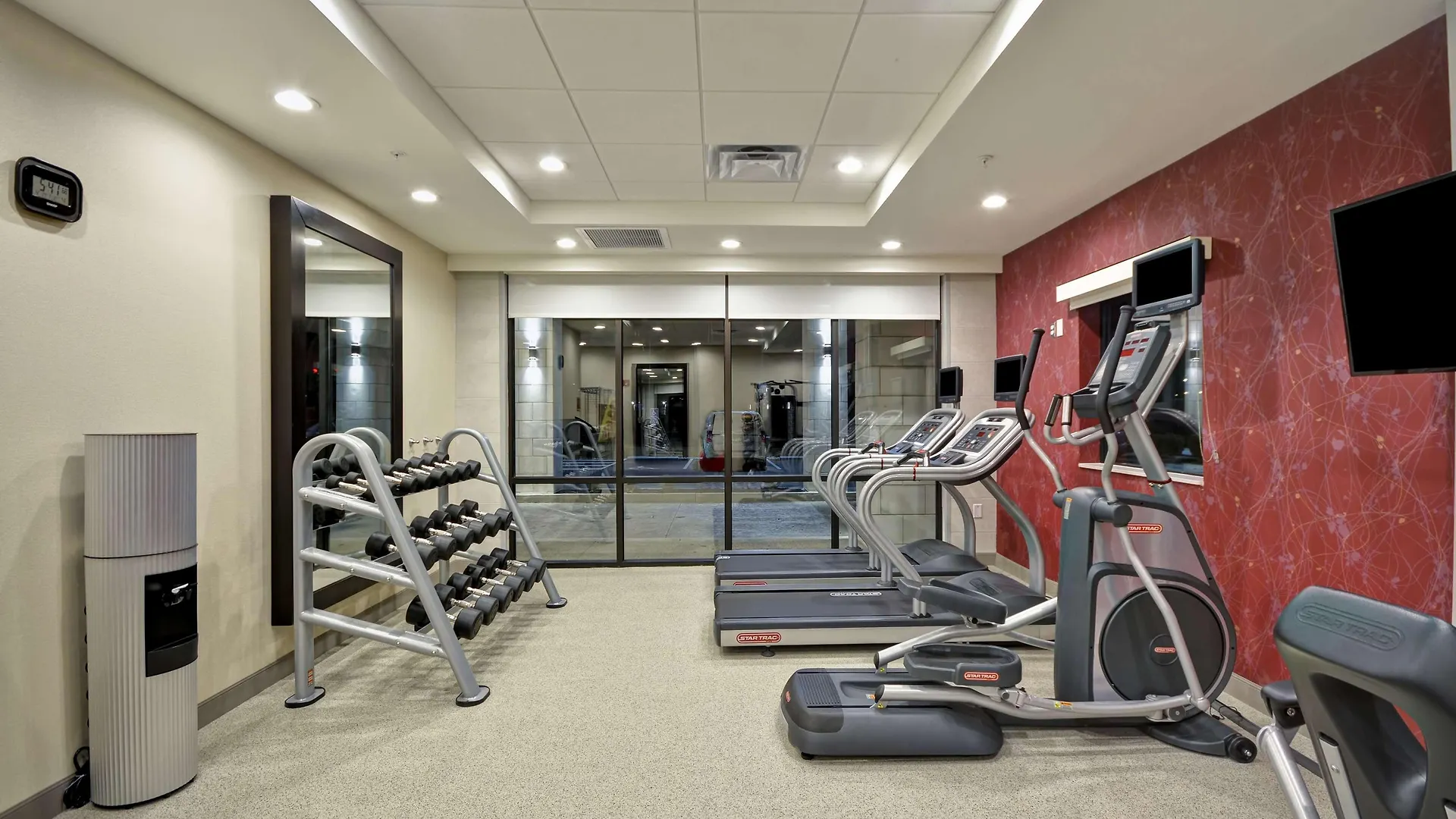 Home2 Suites By Hilton Columbus Airport East Broad 3*,