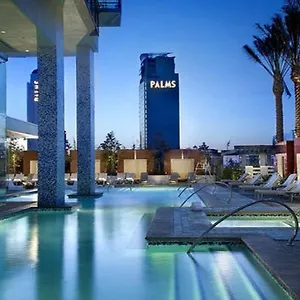 https://beautiful-51st-floor-with-balcony-mountain-views.las-vegashotels.net